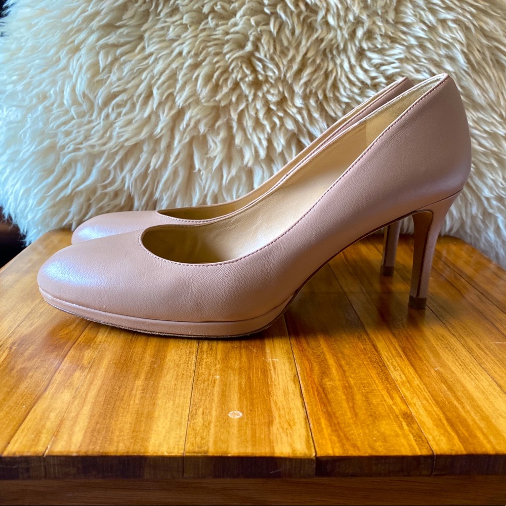 Lk Bennett Round toe Pump